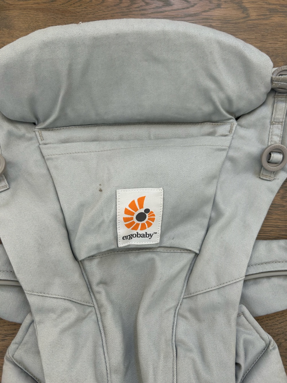 Ergobaby Light Gray